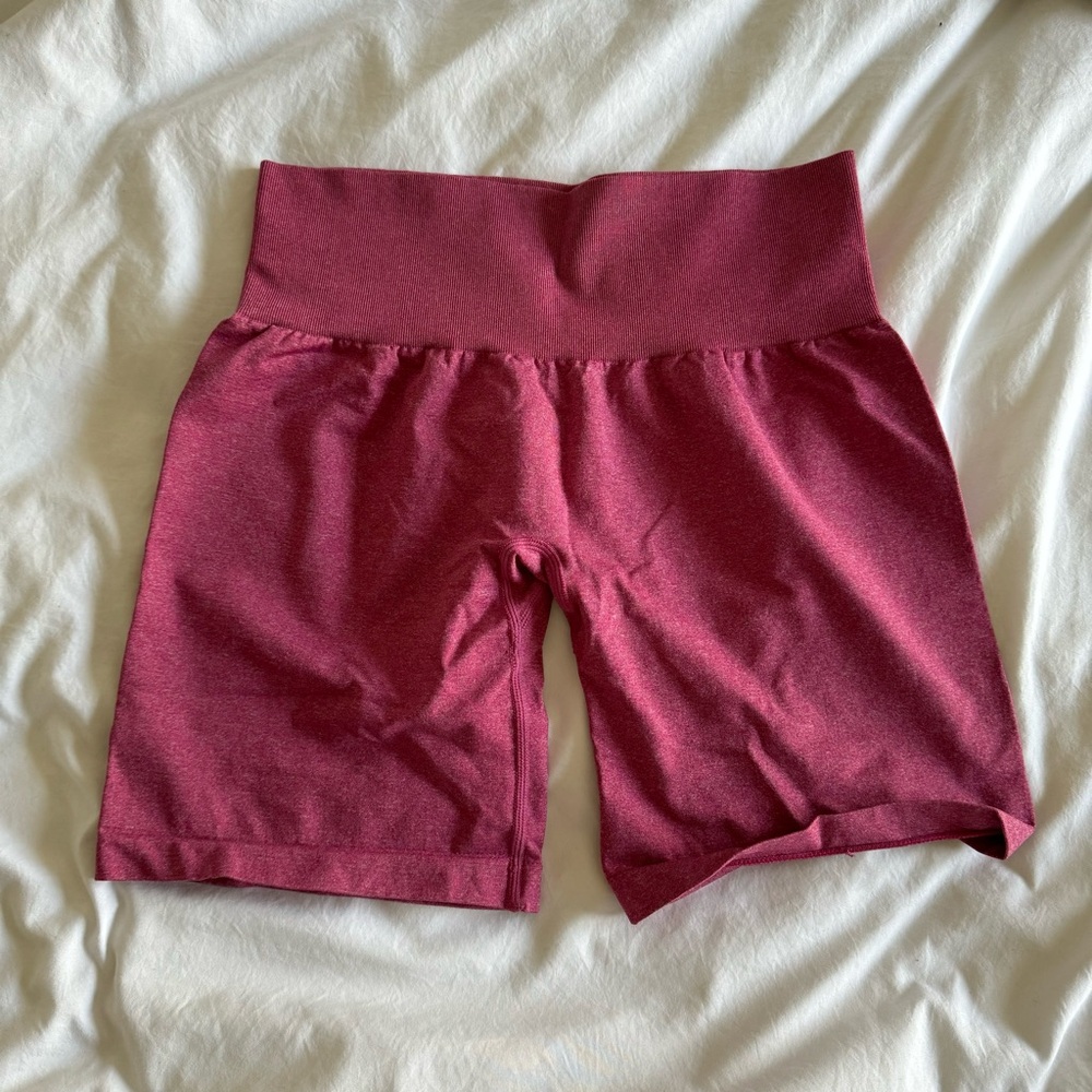 Crimson Pro Shorts NVGTN